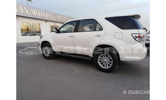 Buy Import Toyota Fortuner White Car in Import - Dubai in Aragatsotn Buy Import Toyota Fortuner White Car in Import - Dubai in Aragatsotn