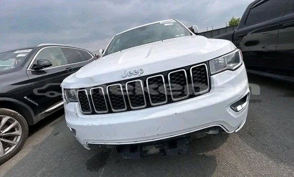 Buy Used Jeep Grand Cherokee White Car in Hrazdan in Kotaik