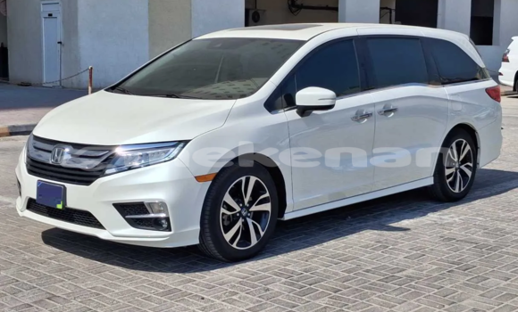 Buy Used Honda Odyssey White Car in Tashir in Lori