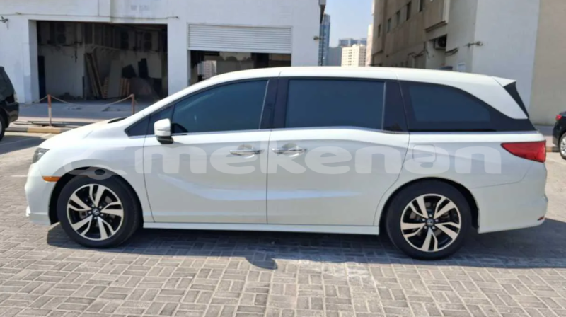 Big with watermark honda odyssey lori tashir 5721