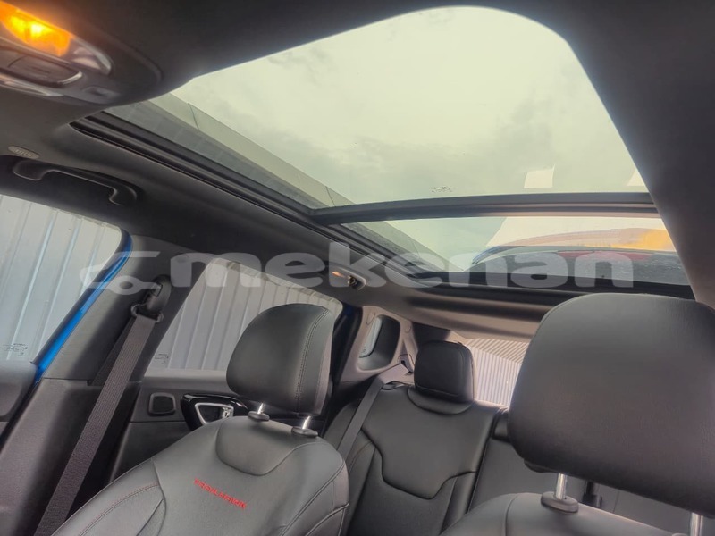 Big with watermark jeep compass lori alaverdi 5723