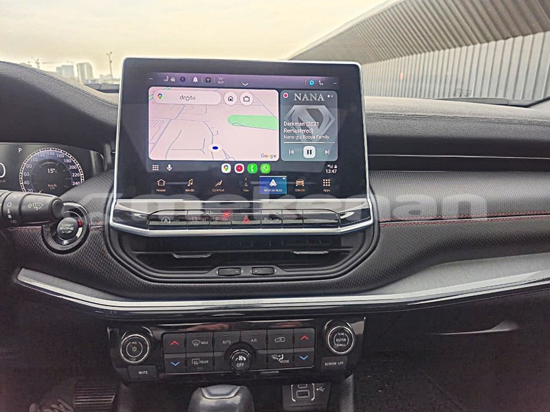 Big with watermark jeep compass lori alaverdi 5723