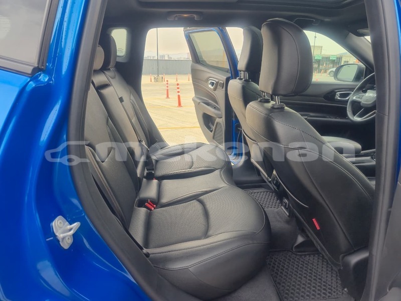 Big with watermark jeep compass lori alaverdi 5723