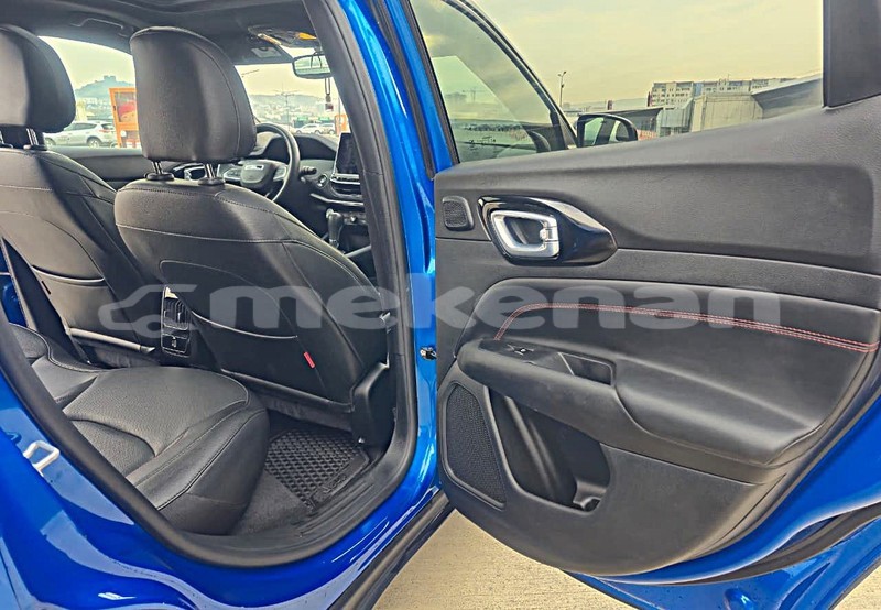 Big with watermark jeep compass lori alaverdi 5723