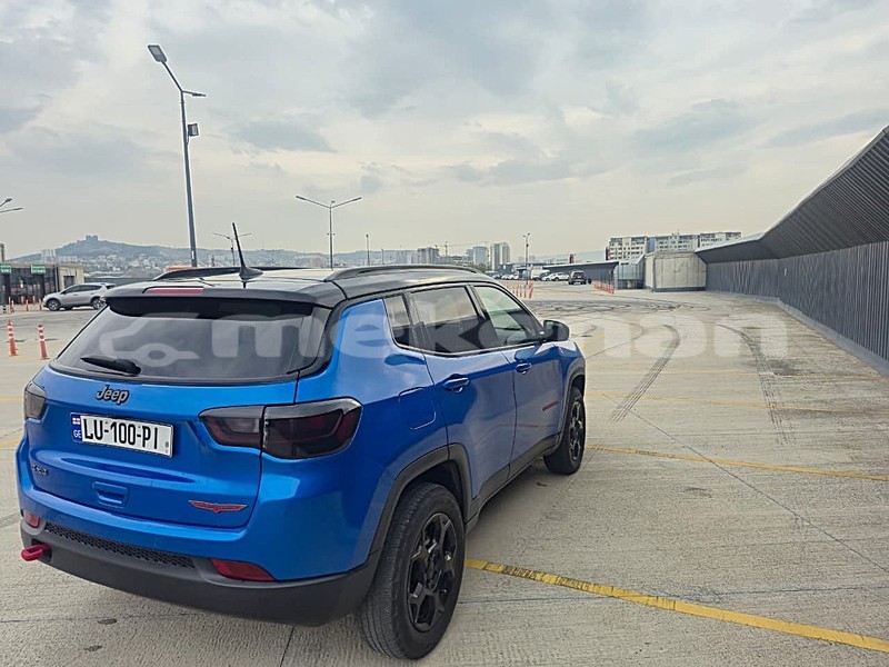 Big with watermark jeep compass lori alaverdi 5723