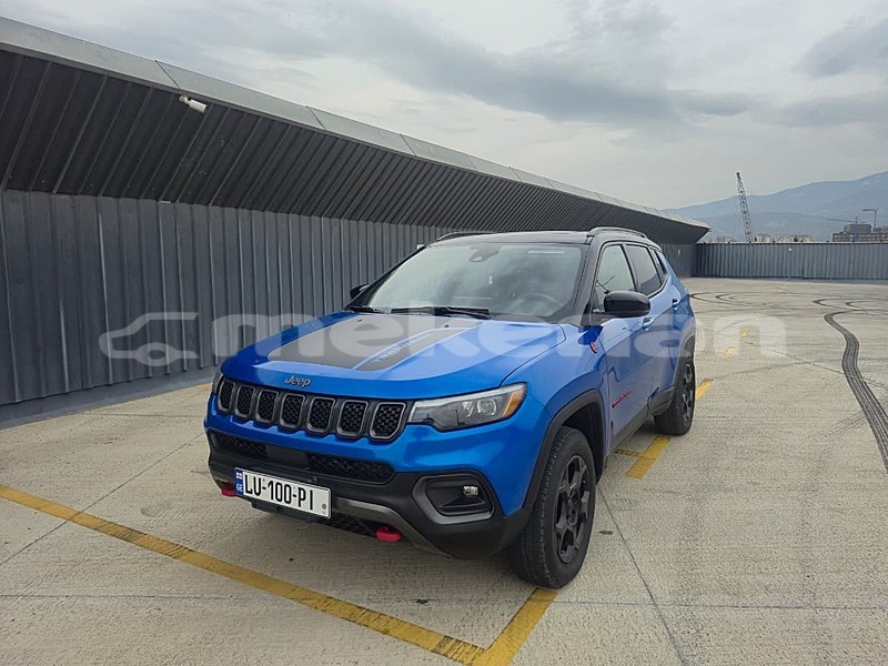 Big with watermark jeep compass lori alaverdi 5723