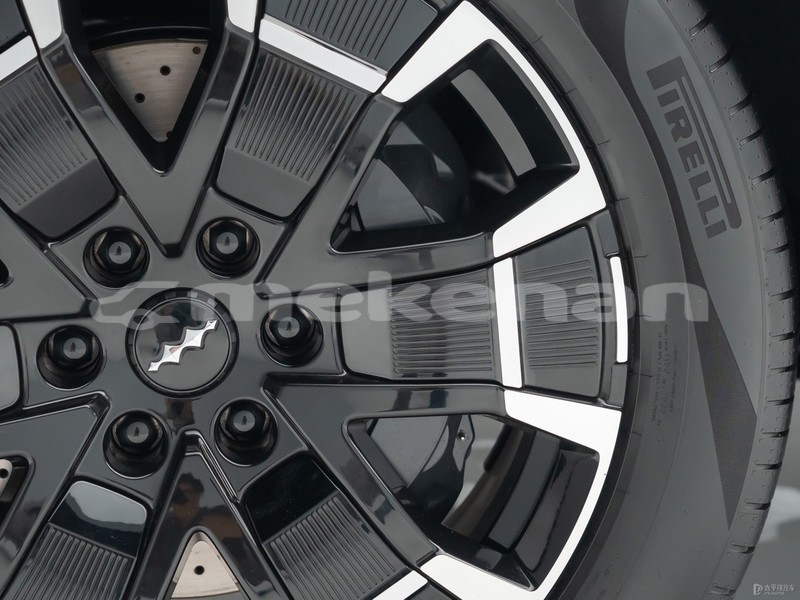 Big with watermark byd f8 aragatsotn import dubai 5731