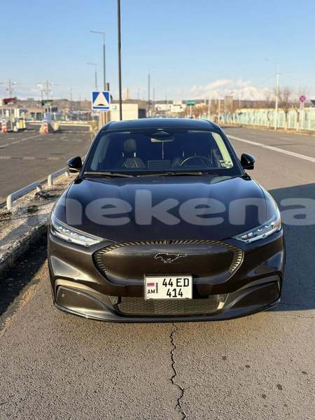 Big with watermark toyota crown majesta lori alaverdi 5770