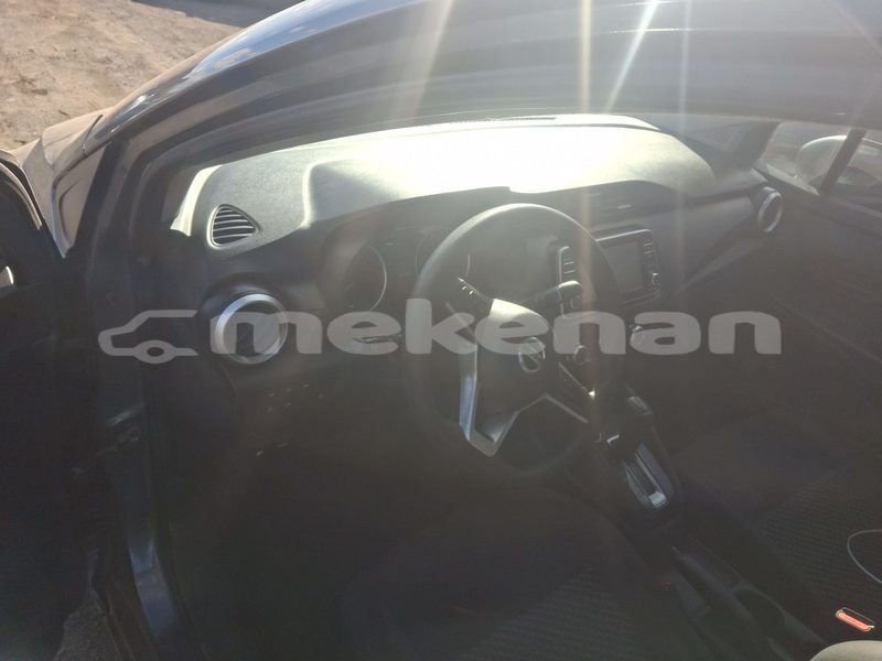 Big with watermark nissan versa lori alaverdi 5772