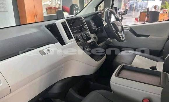Buy Used Toyota Hiace White Car in Yerevan in Yerevan Buy Used Toyota Hiace White Car in Yerevan in Yerevan