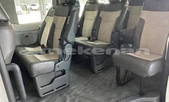 Buy Used Toyota Hiace White Car in Yerevan in Yerevan Buy Used Toyota Hiace White Car in Yerevan in Yerevan