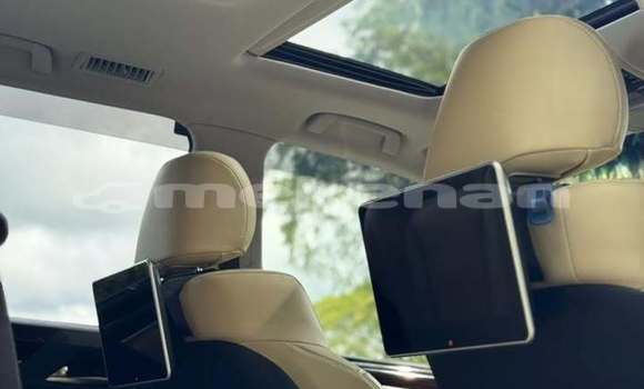 Buy Used Lexus LX 570 White Car in Yerevan in Yerevan Buy Used Lexus LX 570 White Car in Yerevan in Yerevan