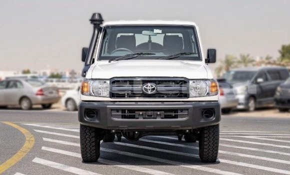 Buy Used Toyota Land Cruiser White Car in Armavir in Armavir