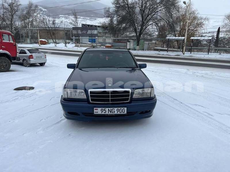 Big with watermark mercedes benz c class lori alaverdi 5877