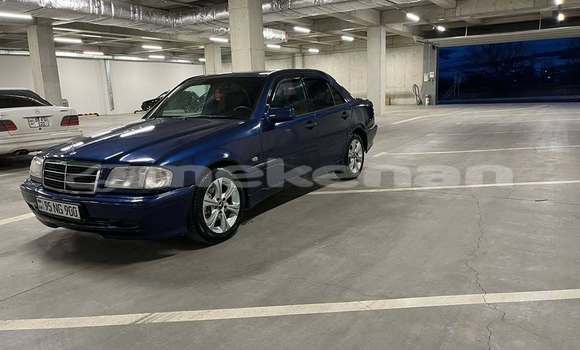 Buy Used Mercedes-Benz 190 Blue Car in Alaverdi in Lori