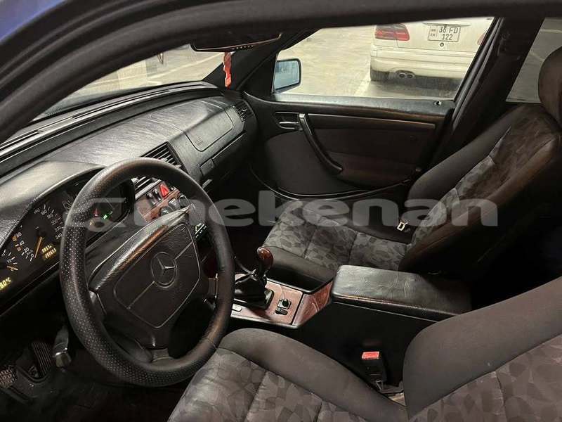 Big with watermark mercedes benz 190 lori alaverdi 5878