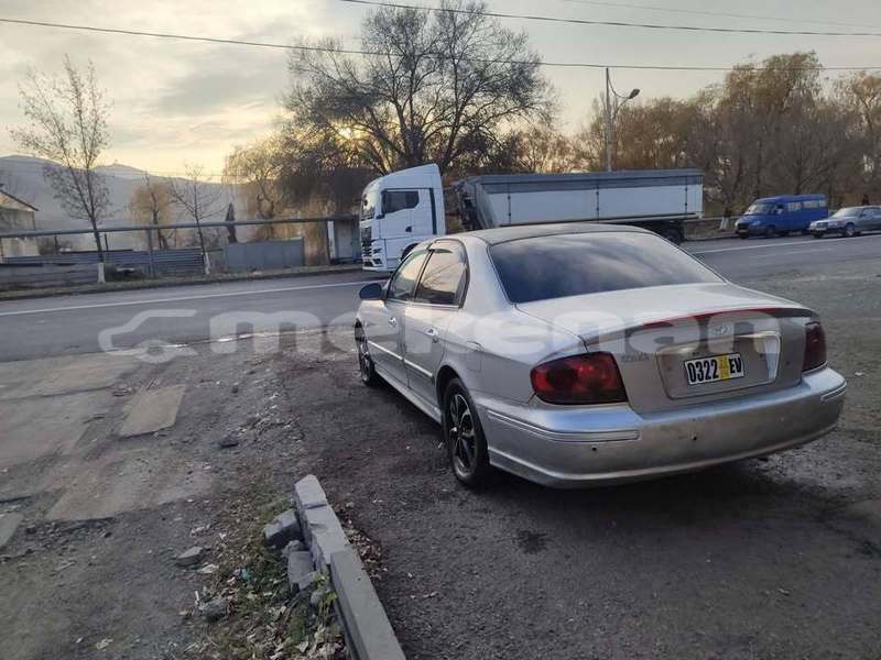 Big with watermark mercedes benz clk class lori alaverdi 5884