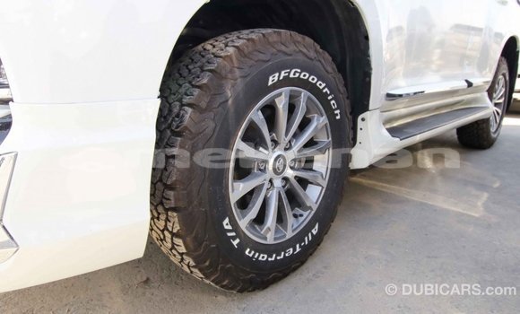 Buy Import Toyota Prado White Car in Import - Dubai in Aragatsotn Buy Import Toyota Prado White Car in Import - Dubai in Aragatsotn