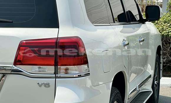 Buy Used Toyota Land Cruiser White Car in Stepanakert in Stepanakert Buy Used Toyota Land Cruiser White Car in Stepanakert in Stepanakert