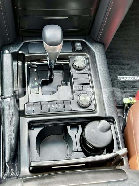 Big with watermark toyota land cruiser stepanakert stepanakert 5924