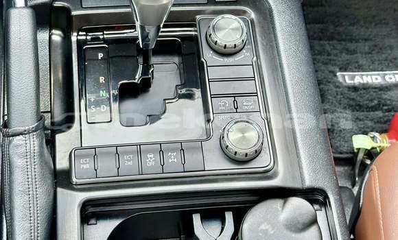 Buy Used Toyota Land Cruiser White Car in Stepanakert in Stepanakert Buy Used Toyota Land Cruiser White Car in Stepanakert in Stepanakert