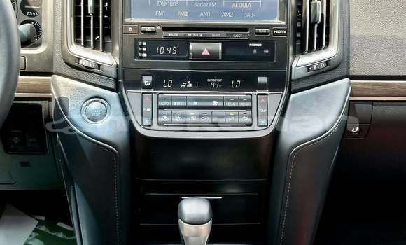 Buy Used Toyota Land Cruiser White Car in Stepanakert in Stepanakert Buy Used Toyota Land Cruiser White Car in Stepanakert in Stepanakert