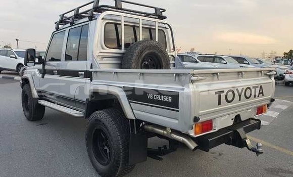 Buy Used Toyota Land Cruiser Silver Car in Alaverdi in Lori Buy Used Toyota Land Cruiser Silver Car in Alaverdi in Lori