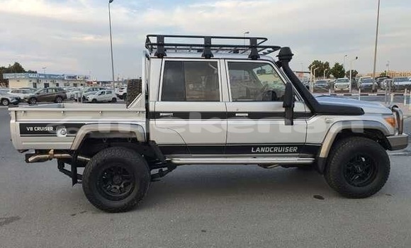 Buy Used Toyota Land Cruiser Silver Car in Alaverdi in Lori Buy Used Toyota Land Cruiser Silver Car in Alaverdi in Lori