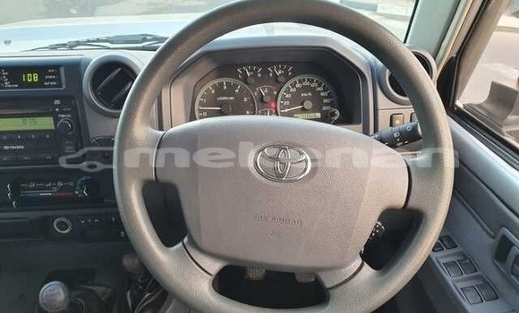 Buy Used Toyota Land Cruiser Silver Car in Alaverdi in Lori Buy Used Toyota Land Cruiser Silver Car in Alaverdi in Lori