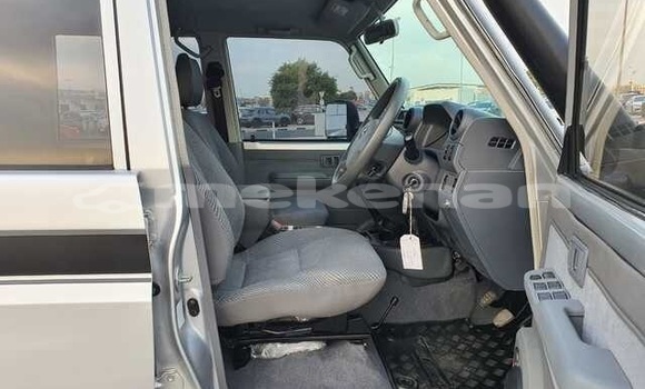 Buy Used Toyota Land Cruiser Silver Car in Alaverdi in Lori Buy Used Toyota Land Cruiser Silver Car in Alaverdi in Lori