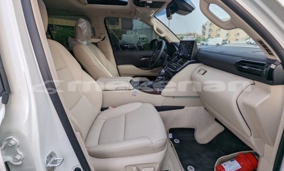 Buy Used Toyota Land Cruiser White Car in Armavir in Armavir Buy Used Toyota Land Cruiser White Car in Armavir in Armavir