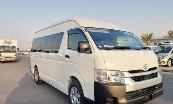 Buy Used Toyota Hiace White Car in Armavir in Armavir Buy Used Toyota Hiace White Car in Armavir in Armavir