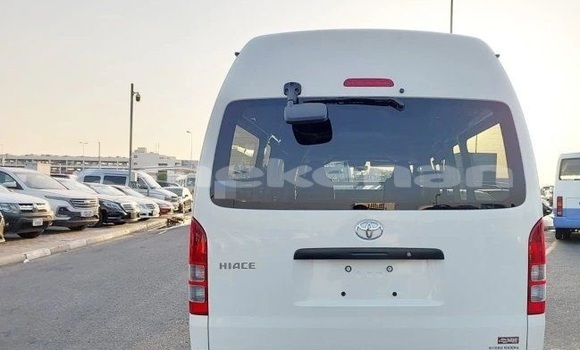 Buy Used Toyota Hiace White Car in Armavir in Armavir Buy Used Toyota Hiace White Car in Armavir in Armavir
