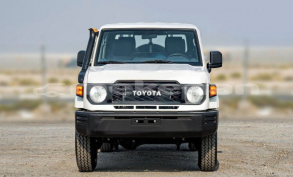 Buy Used Toyota Land Cruiser White Car in Armavir in Armavir Buy Used Toyota Land Cruiser White Car in Armavir in Armavir