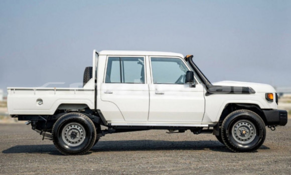 Buy Used Toyota Land Cruiser White Car in Armavir in Armavir Buy Used Toyota Land Cruiser White Car in Armavir in Armavir