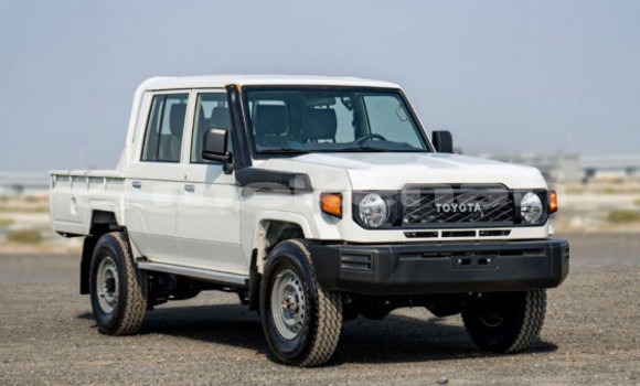 Buy Used Toyota Land Cruiser White Car in Armavir in Armavir Buy Used Toyota Land Cruiser White Car in Armavir in Armavir