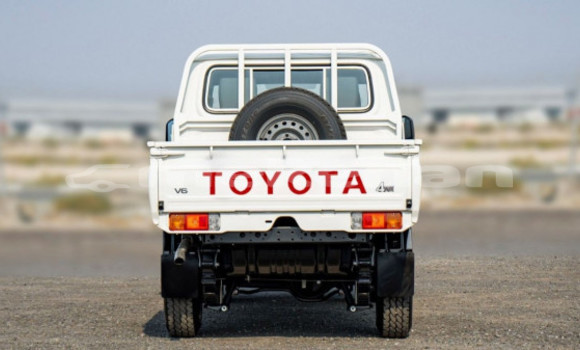 Buy Used Toyota Land Cruiser White Car in Armavir in Armavir Buy Used Toyota Land Cruiser White Car in Armavir in Armavir