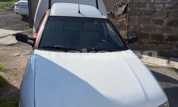 Buy Used Volkswagen Caddy White Car in Yerevan in Yerevan Buy Used Volkswagen Caddy White Car in Yerevan in Yerevan