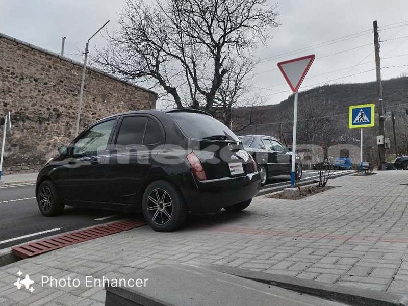 Big with watermark nissan march lori akhtala 5989