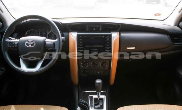 Buy Import Toyota Fortuner White Car in Import - Dubai in Aragatsotn Buy Import Toyota Fortuner White Car in Import - Dubai in Aragatsotn