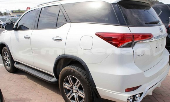 Buy Import Toyota Fortuner White Car in Import - Dubai in Aragatsotn Buy Import Toyota Fortuner White Car in Import - Dubai in Aragatsotn