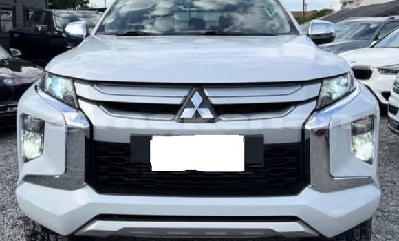 Buy Used Mitsubishi L200 White Car in Armavir in Armavir Buy Used Mitsubishi L200 White Car in Armavir in Armavir