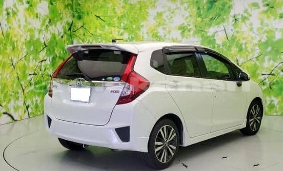 Buy Used Honda FIT White Car in Armavir in Armavir Buy Used Honda FIT White Car in Armavir in Armavir