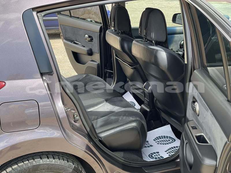 Big with watermark nissan tiida lori akhtala 6067