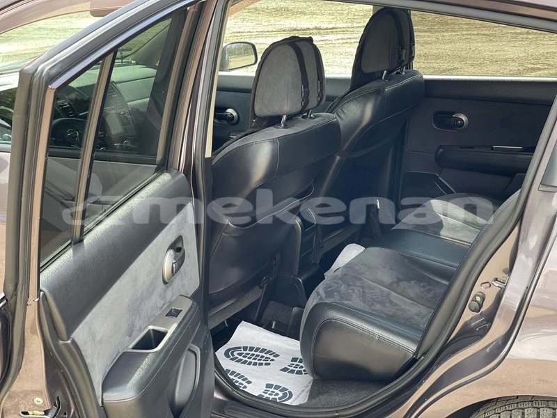 Big with watermark nissan tiida lori akhtala 6067