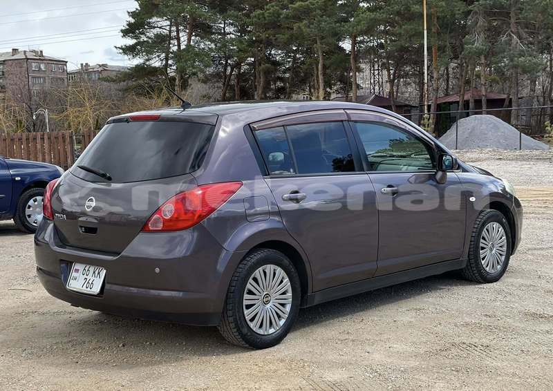 Big with watermark nissan tiida lori akhtala 6067