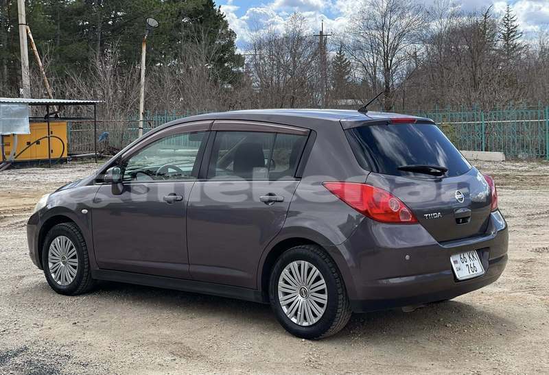 Big with watermark nissan tiida lori akhtala 6067