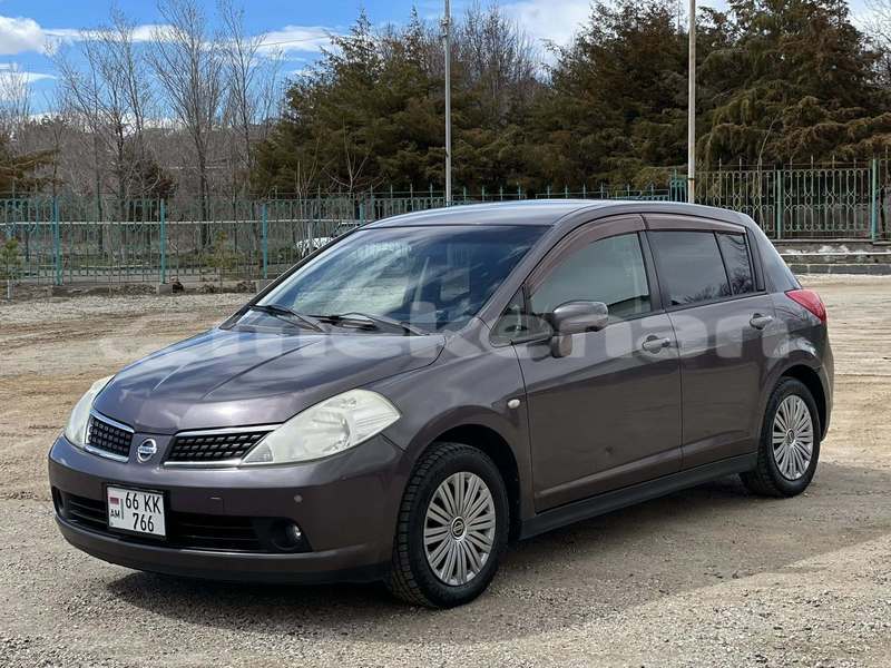 Big with watermark nissan tiida lori akhtala 6067