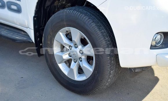 Buy Import Toyota Prado White Car in Import - Dubai in Aragatsotn Buy Import Toyota Prado White Car in Import - Dubai in Aragatsotn