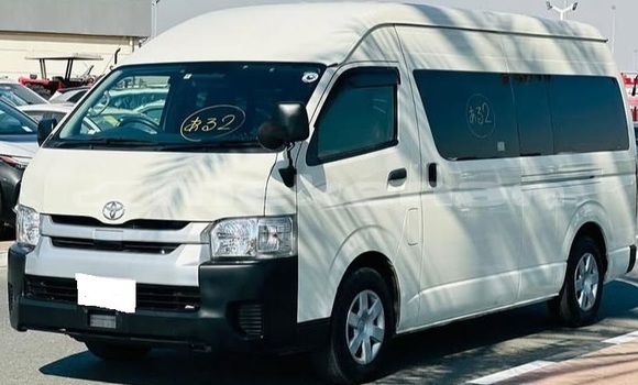 Buy Used Toyota Hiace White Car in Armavir in Armavir